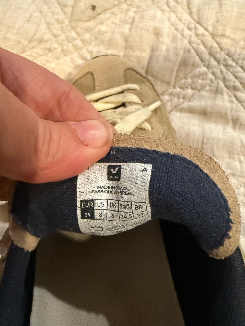 Veja Tan and Black Suede Lace-Up Sneakers Size 8M - Picture 6 of 6